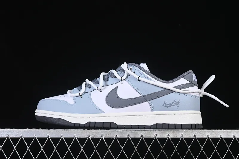 All categories Nk SB Dunk Series Nk SB Dunk Low High-end customized low-top sneakers Nike SB Dunk Low "Just Do it" white and blue straps Anniversary high-end customized low-top casual sneakers BG0510-058